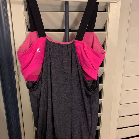 Lululemon - Picture 2 of 5